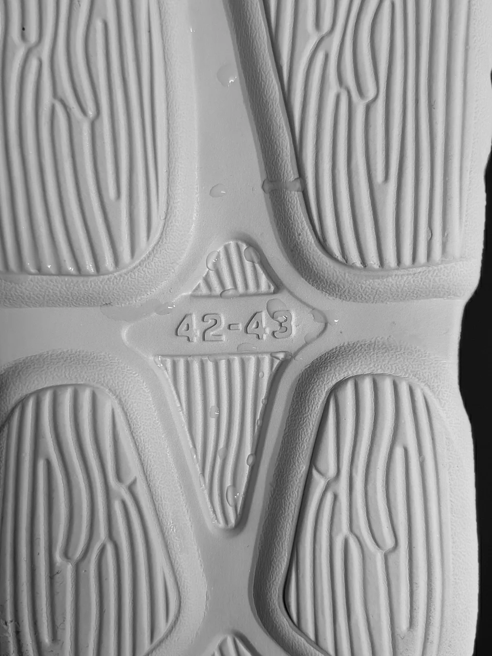 The Unbranded Brand minimal slide